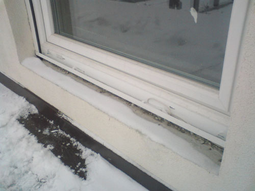 "окно без отлива"