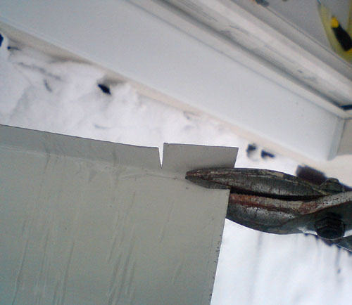 "подрезка отлива"