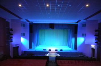 Осветительное и акустическое оборудование для залов и клубов
