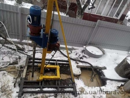 Бурение скважин зимой.