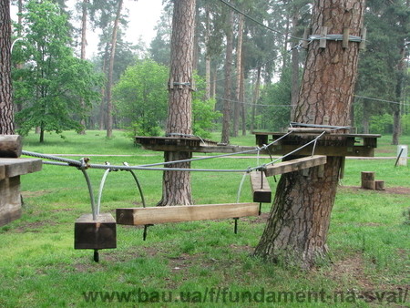 Детские спортивно-игровые комплексы, детские домики и площадки