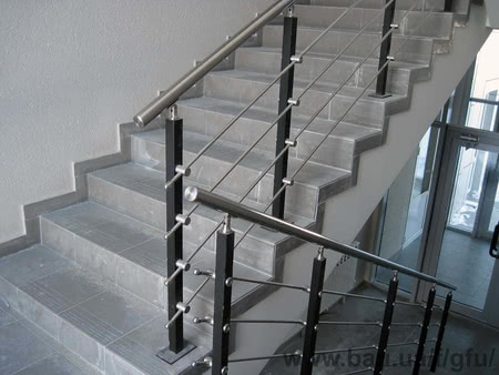 Стійка чорний метал під покраску HR4020