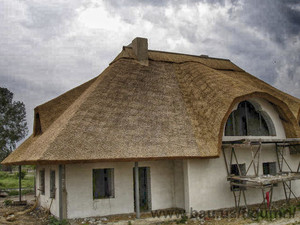 Камышовая кровля крыш &mdash; Гюмри