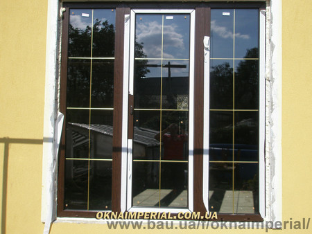 Окно в ламинации темный дуб