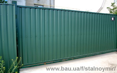 Профнастил Пс14 на заборе