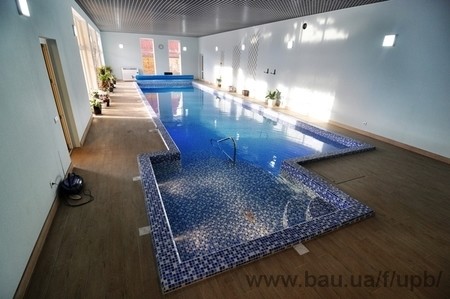 Частный бассейн в Чернигове