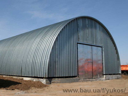Строительство ангаров.