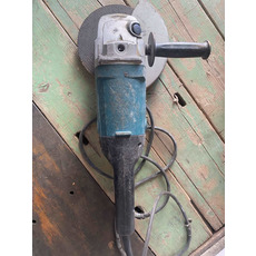 Продам «болгарку» Makita 9069 бу