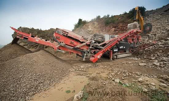 Новая мобильная универсальная роторная дробилка Sandvik QI341 для первичного и вторичного дробления