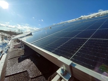 Смонтирована гибридная солнечная станция на 30 кВт в Люботине