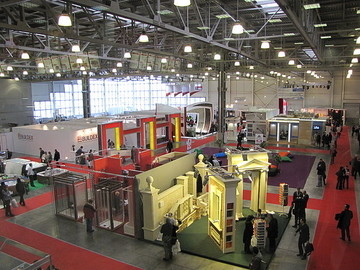 Второй день выставки BUILDEX'2013 в атмосфере активной работы и праздника!