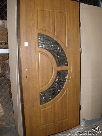 Дверь входная металическая со стеклопакетом для квартиры по акции! Цена снижена на 500грн! 