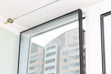 При замене стеклопакета доставка бесплатно