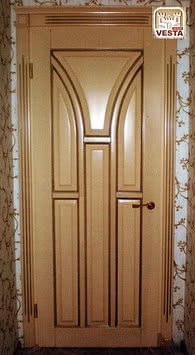Двери межкомнатные деревянные сложные