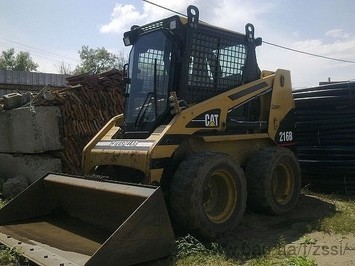 Телескопический погрузчик Caterpillar TH216B