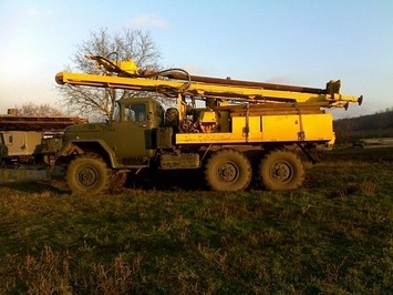 Буровая установка УРБ 2А2 на базе ЗИЛ 131