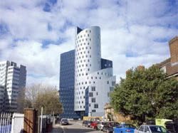 К 2011 году в лондонском районе Уэмбли будет построено студенческое общежитие на солнечной энергии