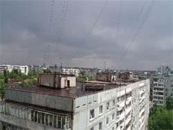 В кризисном 2009-м в Запорожье на ремонты многоэтажек средств выделено на 36% меньше, чем в прошлом году. Приоритет городской власти – крыши и лифты