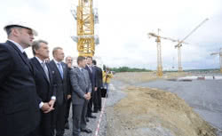 Президент оглянув будівництво стадіону у Львові