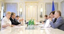 Президент провів нараду з питань підготовки столиці до ЄВРО-2012