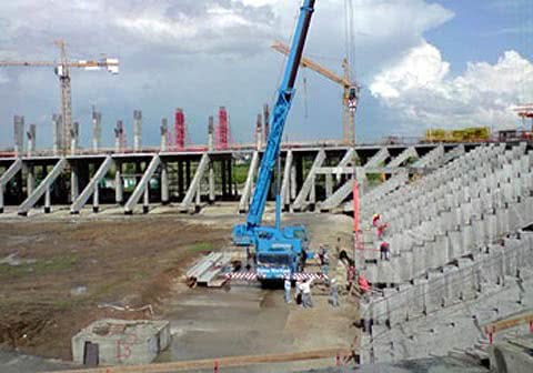 На строительстве стадиона во Львове завершено бетонирование ригелей южной трибуны
