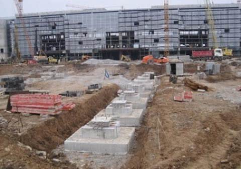 В Донецке завершают фундамент автовокзала и паркинга