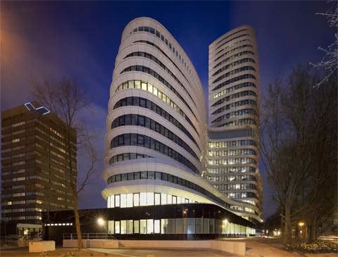В Нидерландах сдано в эксплуатацию 92-метровое здание налоговой