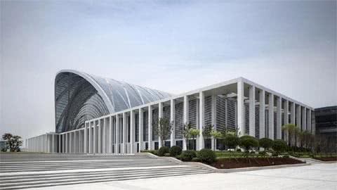 В Китае завершено строительство железнодорожного вокзала