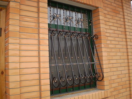 Решетка оконная