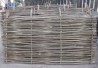 Плетение заборов из лозы &mdash; Чернигов Лоза