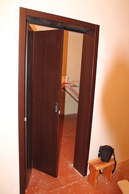 Складные двери