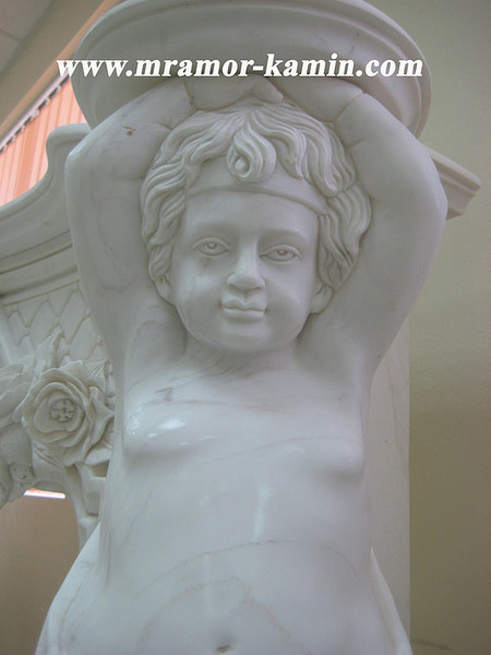 Камин из мрамора с резьбой