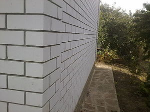 Кладка кирпича &mdash; Укрстрой