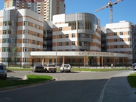 Поликлиника Позняки, отделка фасада