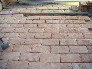 Булыжная мостовая — Доминат-Днепр Булыжная мостовая — Доминат-Днепр