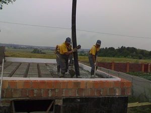 Заливка бетона. &mdash; Бавария Терива Филигран