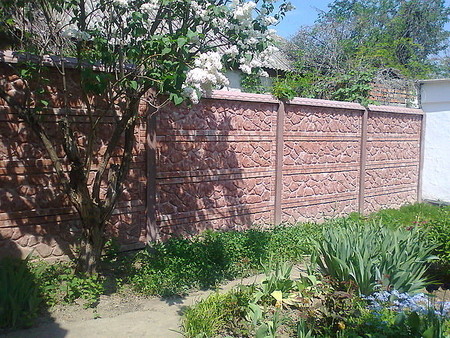 Чем оградить участок?