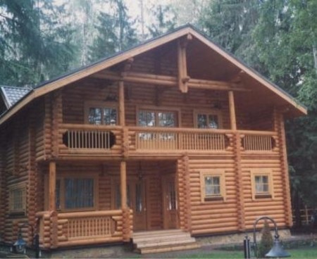 Коттедж из оцилиндрованного бревна