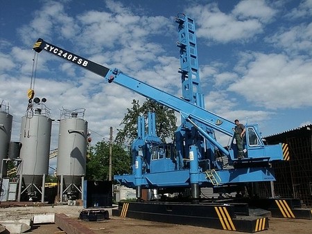 Машина по вдавливанию свай ZYC240FSB