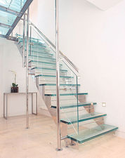 лестницы из нержавеющей стали и стекла &mdash; Luxmetall