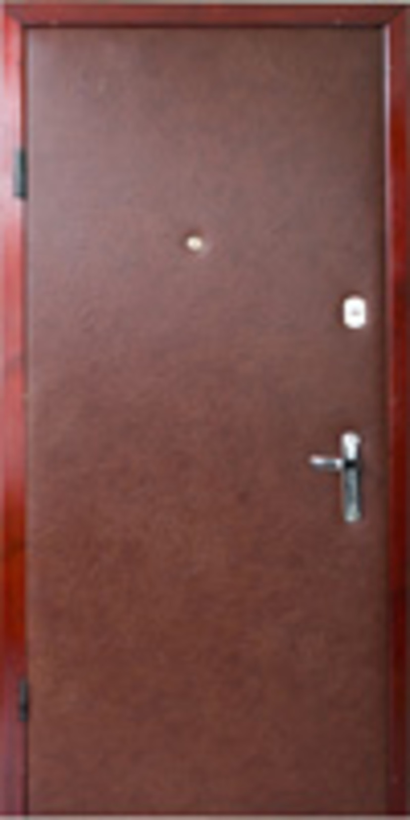 Обшивка входных металлических дверей. Обшивка входной двери. Обивка металлических дверей. Дверь металлическая входная бордовая. Обшивка входной двери кожзамом.