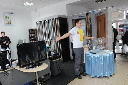 `купи окно - выйгра телевизор`