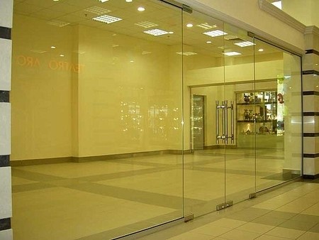 Цельностеклянные перегородки