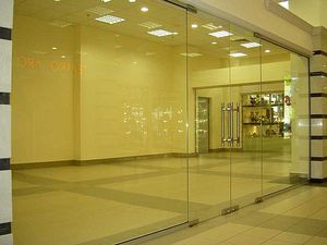 Цельностеклянные перегородки — Скай Констракшн Цельностеклянные перегородки — Скай Констракшн