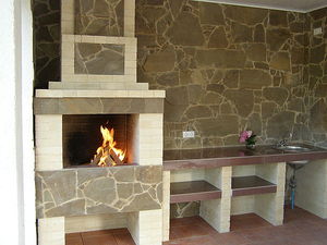 барбекю на летней кухне — Огонь и камень барбекю на летней кухне — Огонь и камень