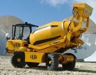 Мобильный бетоносмеситель FIORI DB 350S с самозагрузкой, производительность 14куб.м/час бетона Мобильный бетоносмеситель FIORI DB 350S с самозагрузкой, производительность 14куб.м/час бетона